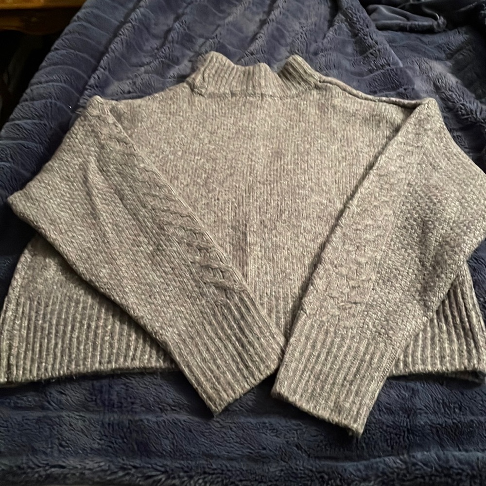 Arizona cropped cable knit sweater